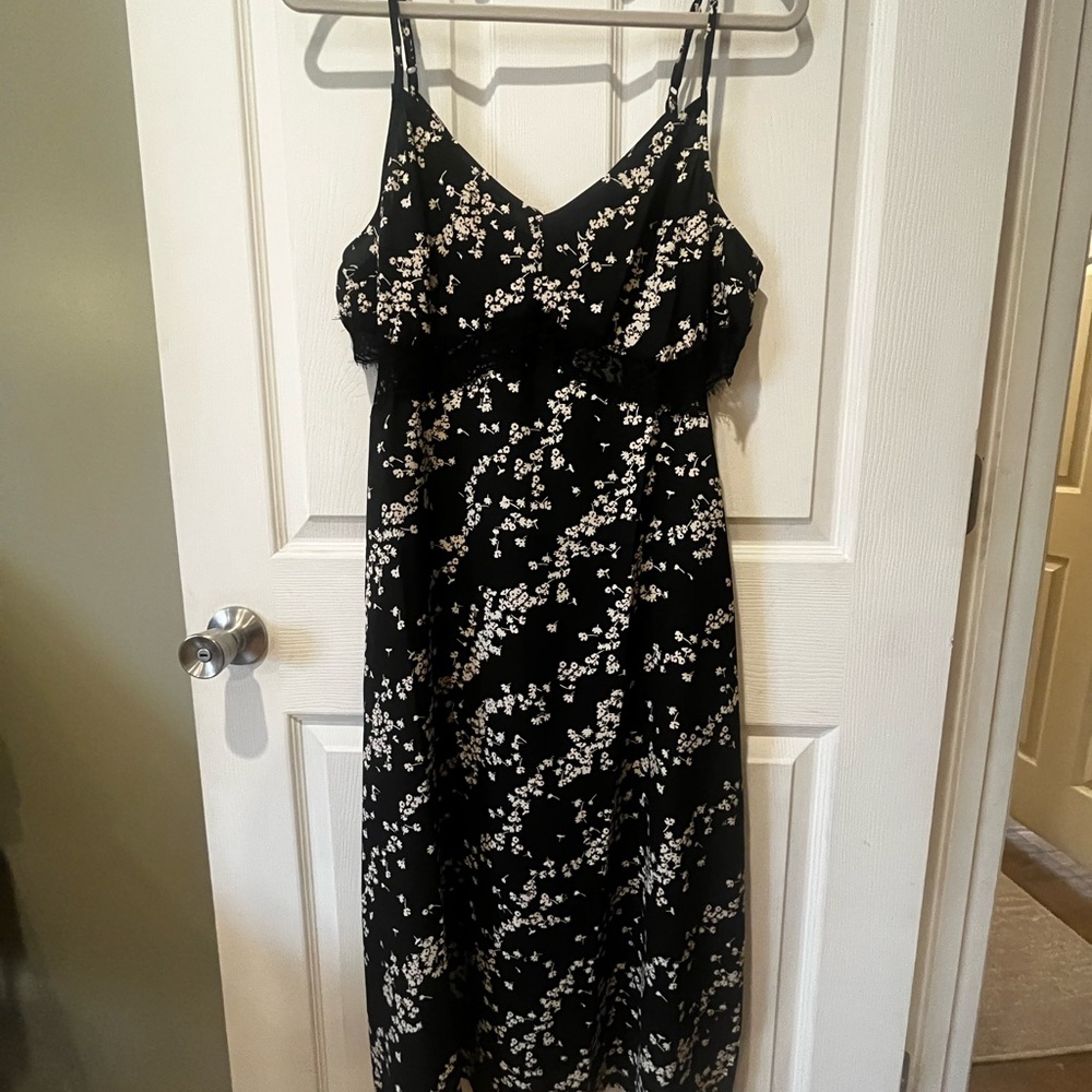 Scoop Women’s Cutaway Midi Dress with Cream Floral Design and Lace Insets